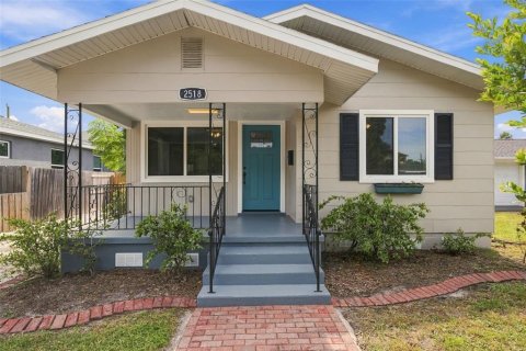 Villa ou maison à Saint Petersburg, Floride 2 chambres, 73.86 m2 № 2396012