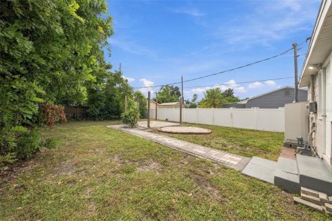 Villa ou maison à vendre à Saint Petersburg, Floride: 2 chambres, 73.86 m2 № 2396012 - photo 21