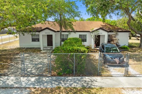 Propiedad comercial en venta en Miami, Florida № 1959597 - foto 21