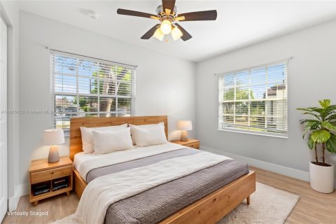 Propiedad comercial en venta en Miami, Florida № 1959597 - foto 9