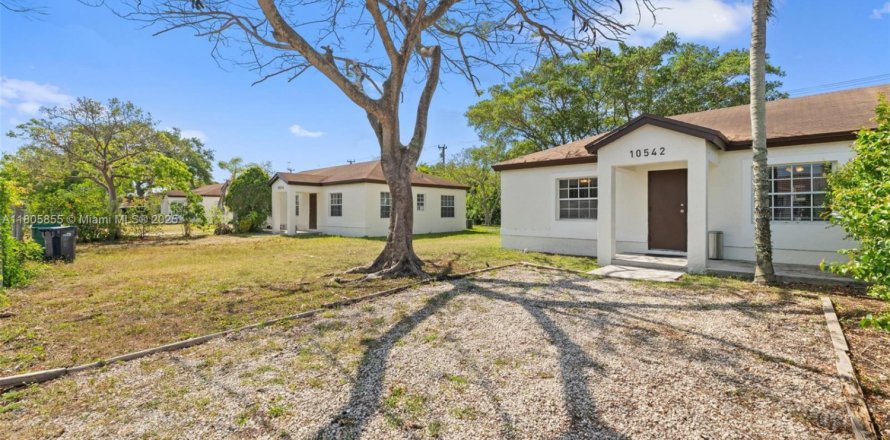 Propiedad comercial en Miami, Florida № 1959597