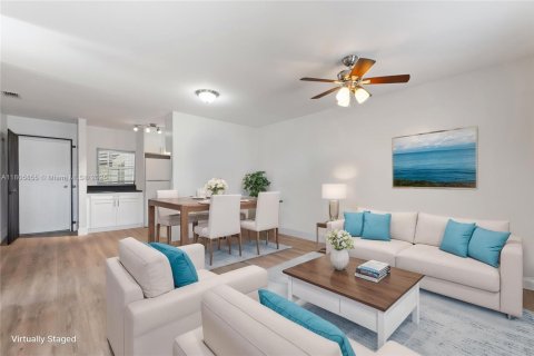 Propiedad comercial en venta en Miami, Florida № 1959597 - foto 5