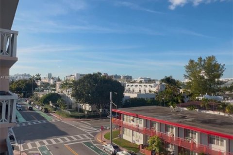 Copropriété à vendre à Miami Beach, Floride: 1 chambre, 72 m2 № 1937050 - photo 10