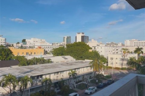 Copropriété à vendre à Miami Beach, Floride: 1 chambre, 72 m2 № 1937050 - photo 9