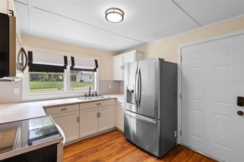 House in DeLand, Florida 5 bedrooms, 133.22 sq.m. № 1625790 - photo 15