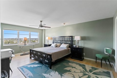 Condominio en alquiler en Fort Lauderdale, Florida, 2 dormitorios, 113.15 m2 № 1991090 - foto 2