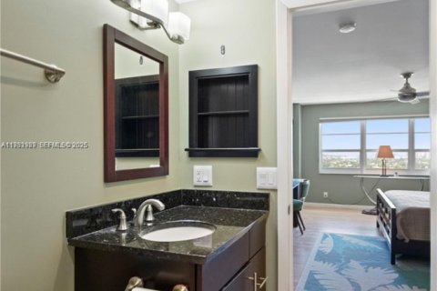 Condominio en alquiler en Fort Lauderdale, Florida, 2 dormitorios, 113.15 m2 № 1991090 - foto 6