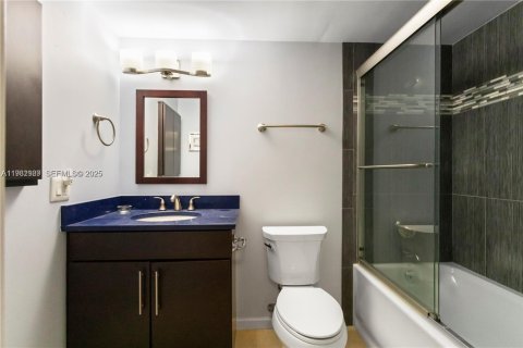 Condominio en alquiler en Fort Lauderdale, Florida, 2 dormitorios, 113.15 m2 № 1991090 - foto 9