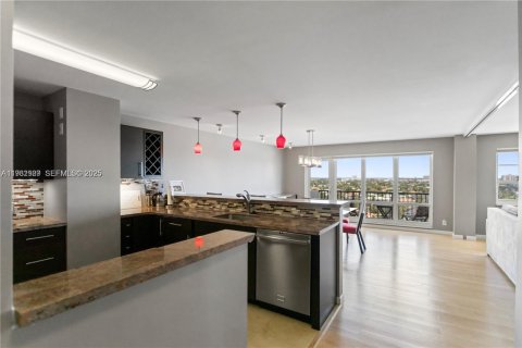 Condominio en alquiler en Fort Lauderdale, Florida, 2 dormitorios, 113.15 m2 № 1991090 - foto 12