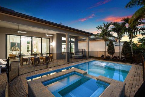 Villa ou maison à vendre à Boca Raton, Floride: 4 chambres, 288.55 m2 № 2412498 - photo 2