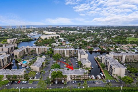 Condo in Boca Raton, Florida, 2 bedrooms  № 2393195 - photo 24