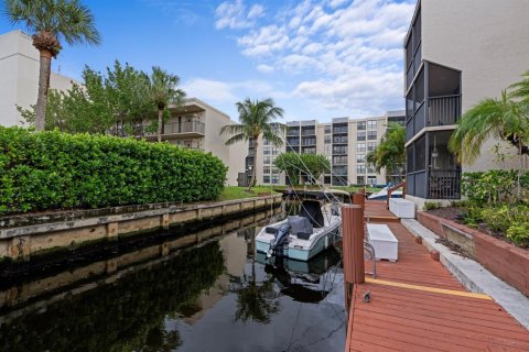 Condo in Boca Raton, Florida, 2 bedrooms  № 2393195 - photo 4