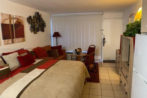 Condo in Davenport, Florida  № 1809463 - photo 2