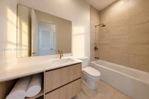 Copropriété à vendre à Miami, Floride: 3 chambres, 137.59 m2 № 2269142 - photo 14
