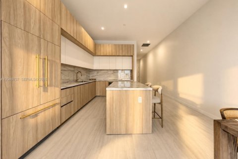 Copropriété à vendre à Miami, Floride: 3 chambres, 137.59 m2 № 2269142 - photo 6