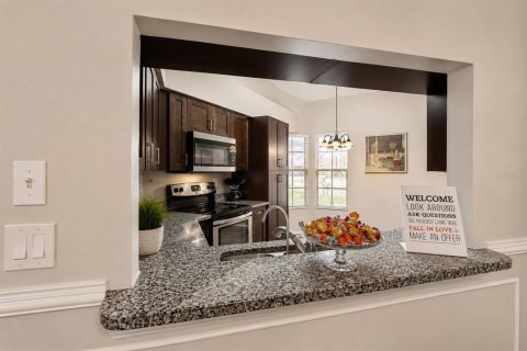 Casa en venta en Tampa, Florida, 4 dormitorios, 151.8 m2 № 2232025 - foto 10