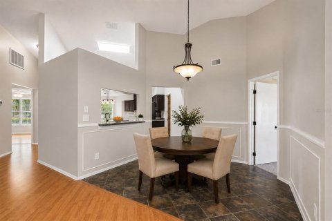 Casa en venta en Tampa, Florida, 4 dormitorios, 151.8 m2 № 2232025 - foto 9