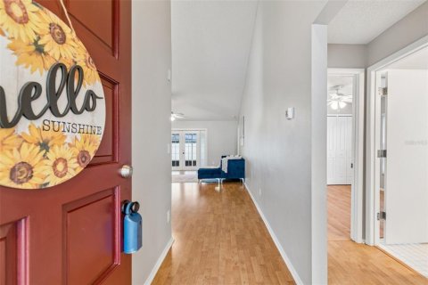 Casa en venta en Tampa, Florida, 4 dormitorios, 151.8 m2 № 2232025 - foto 4
