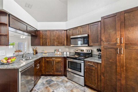 Casa en venta en Tampa, Florida, 4 dormitorios, 151.8 m2 № 2232025 - foto 13