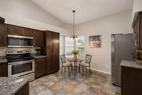 Casa en venta en Tampa, Florida, 4 dormitorios, 151.8 m2 № 2232025 - foto 11