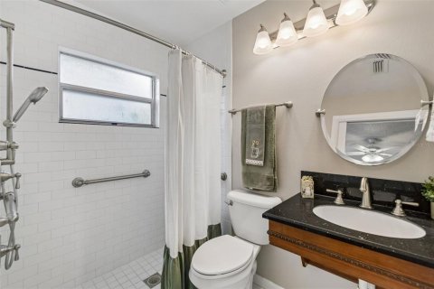 Casa en venta en Tampa, Florida, 4 dormitorios, 151.8 m2 № 2232025 - foto 19