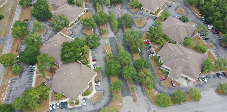 Коммерческая недвижимость в Окала, Флорида 308.9м2 № 442800