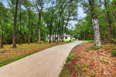 House in Dunnellon, Florida 5 bedrooms, 326.55 sq.m. № 2291601