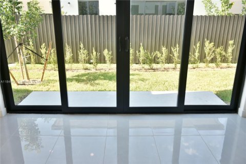 Villa ou maison à louer à Florida City, Floride: 5 chambres, 176.7 m2 № 1963365 - photo 16