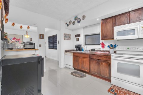 Copropriété à vendre à Miami, Floride: 2 chambres, 132.66 m2 № 1924326 - photo 5