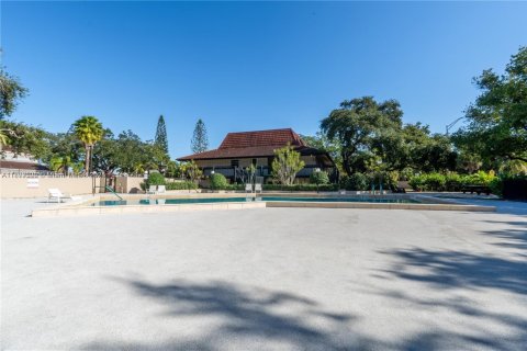 Copropriété à vendre à Miami, Floride: 2 chambres, 132.66 m2 № 1924326 - photo 2