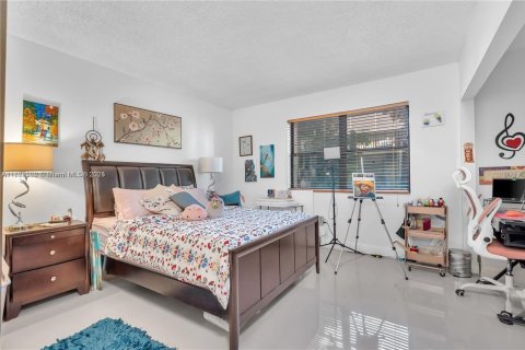Copropriété à vendre à Miami, Floride: 2 chambres, 132.66 m2 № 1924326 - photo 9