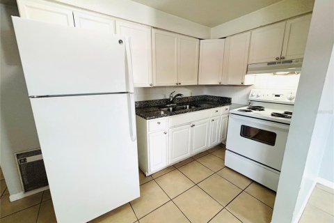 Apartamento en alquiler en Tampa, Florida, 1 dormitorio, 51.1 m2 № 2095576 - foto 5