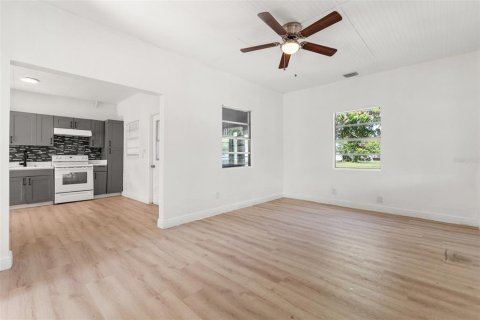 Casa en venta en Punta Gorda, Florida, 3 dormitorios, 100.33 m2 № 1609349 - foto 4