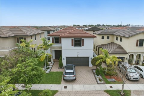 Casa en venta en Hialeah, Florida, 4 dormitorios, 245.45 m2 № 1874532 - foto 29