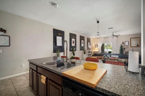 Townhouse in Riverview, Florida 3 bedrooms, 179.12 sq.m. № 2213797 - photo 14