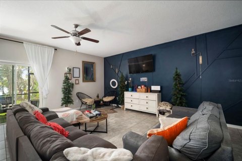 Townhouse in Riverview, Florida 3 bedrooms, 179.12 sq.m. № 2213797 - photo 6