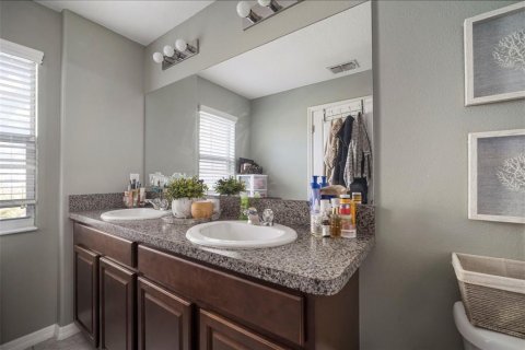 Townhouse in Riverview, Florida 3 bedrooms, 179.12 sq.m. № 2213797 - photo 19