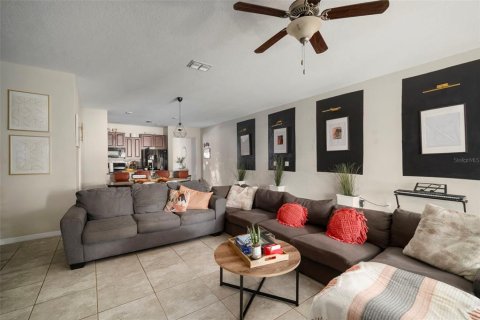 Townhouse in Riverview, Florida 3 bedrooms, 179.12 sq.m. № 2213797 - photo 9