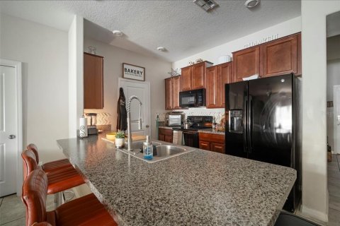 Townhouse in Riverview, Florida 3 bedrooms, 179.12 sq.m. № 2213797 - photo 12