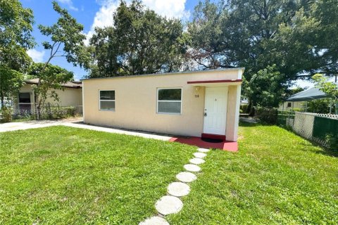Casa en Fort Lauderdale, Florida 2 dormitorios, 74.32 m2 № 2294047