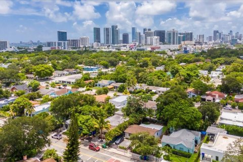Villa ou maison à vendre à Miami, Floride: 2 chambres, 110.74 m2 № 2001371 - photo 27