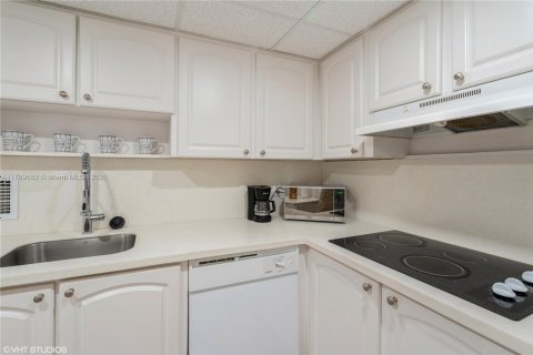 Condominio en venta en Hollywood, Florida, 1 dormitorio, 84.08 m2 № 1741744 - foto 21