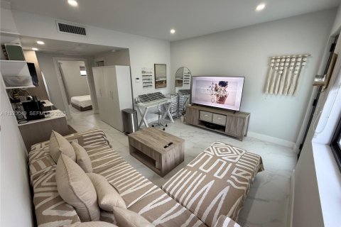 Appartement à louer à Miami Beach, Floride: 1 chambre № 1976784 - photo 2