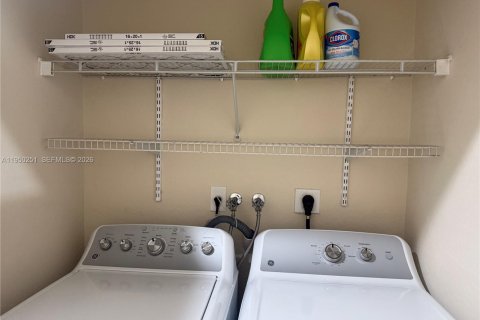 Touwnhouse à vendre à Doral, Floride: 2 chambres, 123.37 m2 № 2006797 - photo 23