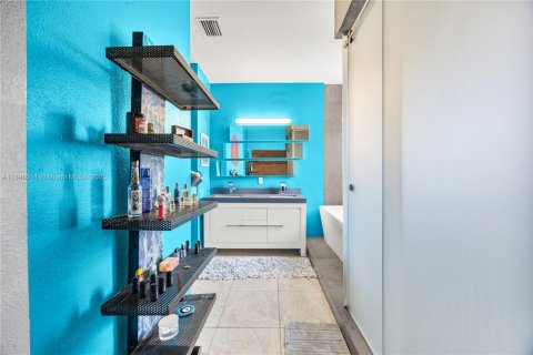 Townhouse in Miami, Florida 3 bedrooms, 155.15 sq.m. № 1848741 - photo 26