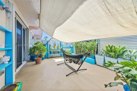Townhouse in Miami, Florida 3 bedrooms, 155.15 sq.m. № 1848741 - photo 15