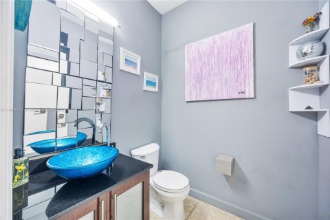 Townhouse in Miami, Florida 3 bedrooms, 155.15 sq.m. № 1848741 - photo 7