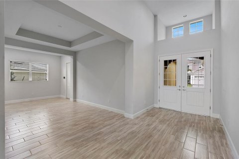 House in Westlake, Florida 4 bedrooms, 369.66 sq.m. № 2081897 - photo 8