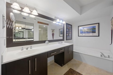 Copropriété à vendre à Aventura, Floride: 2 chambres, 109.72 m2 № 2001501 - photo 18