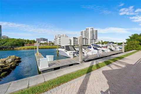 Copropriété à vendre à Aventura, Floride: 2 chambres, 109.72 m2 № 2001501 - photo 7